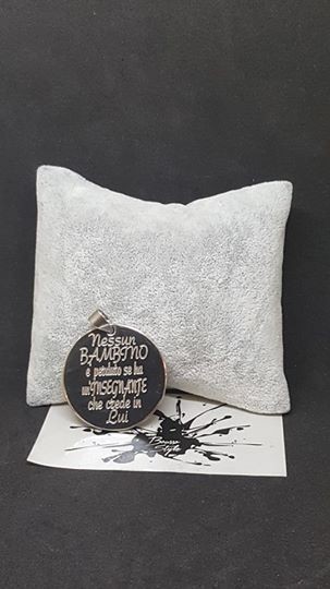 Ciondolo in acciaio "L'Insegnante che crede in ME"