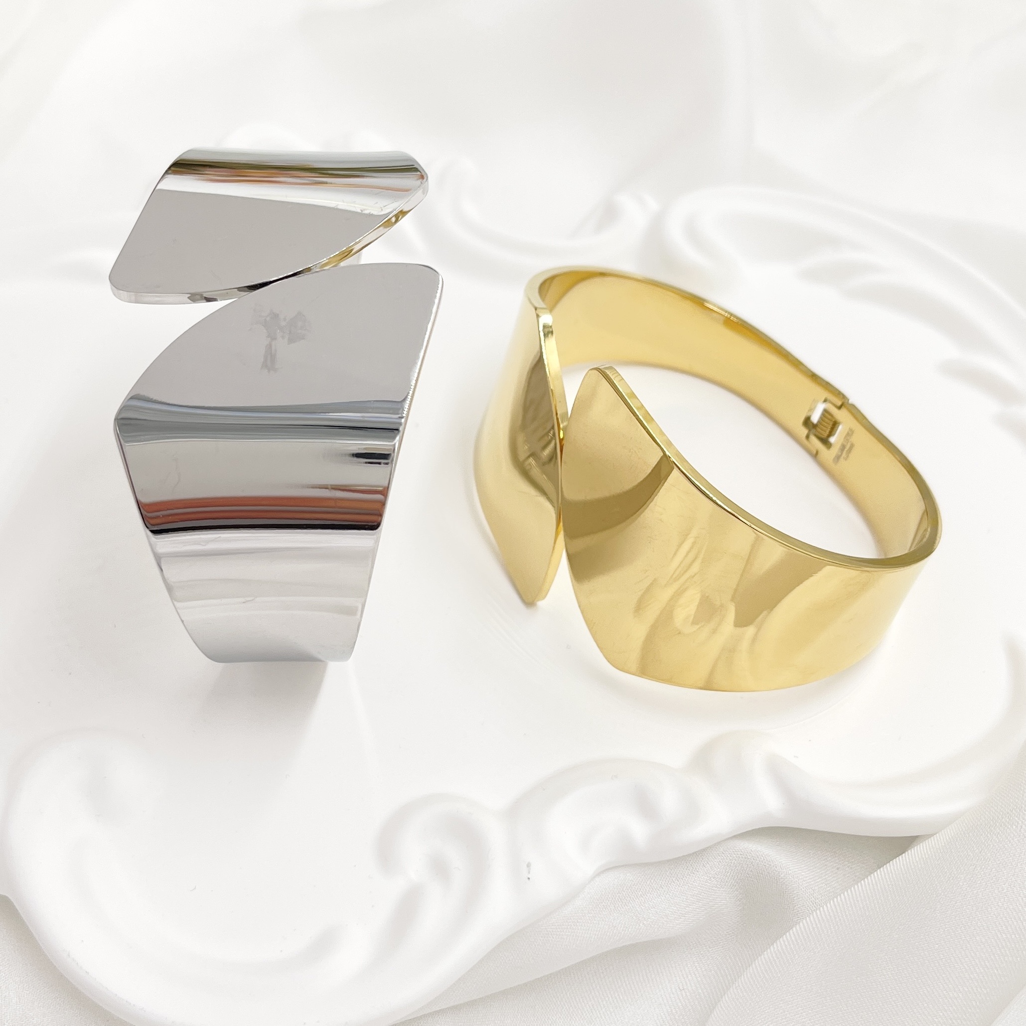 Bracciale Rigido Trasversal